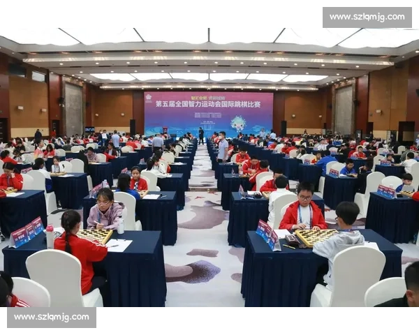 世界冠军 CC 首局险胜 QZZ,皇儿力挺引五子棋圈热议 世界冠军 CC 首局险胜 QZZ,皇儿力挺引五子棋圈热议