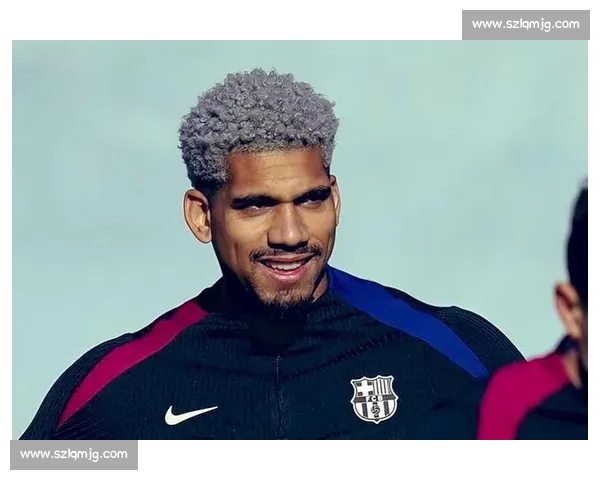 巴萨总监铁心留队信号：阿劳霍成弗里克防线非卖品