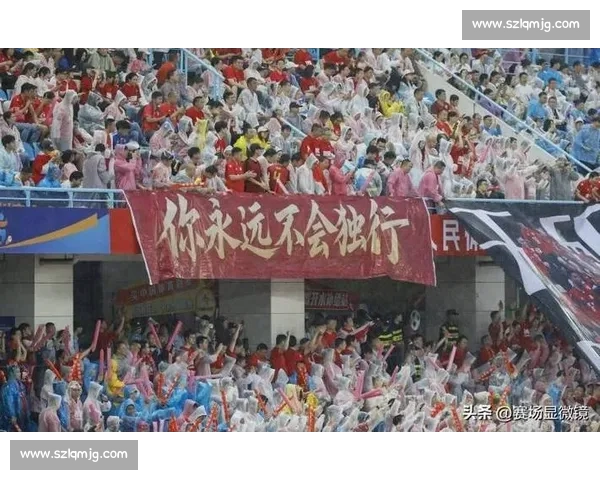 扔掉小马扎！跨省球迷夜奔 300 公里 “潜入” 苏超现场